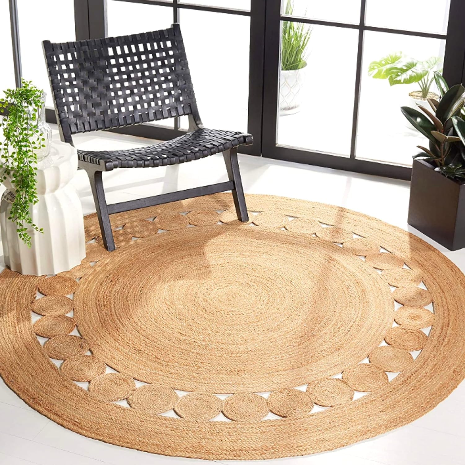 Handcrafted Reversible Boho Jute Round Farmhouse Area Rug
