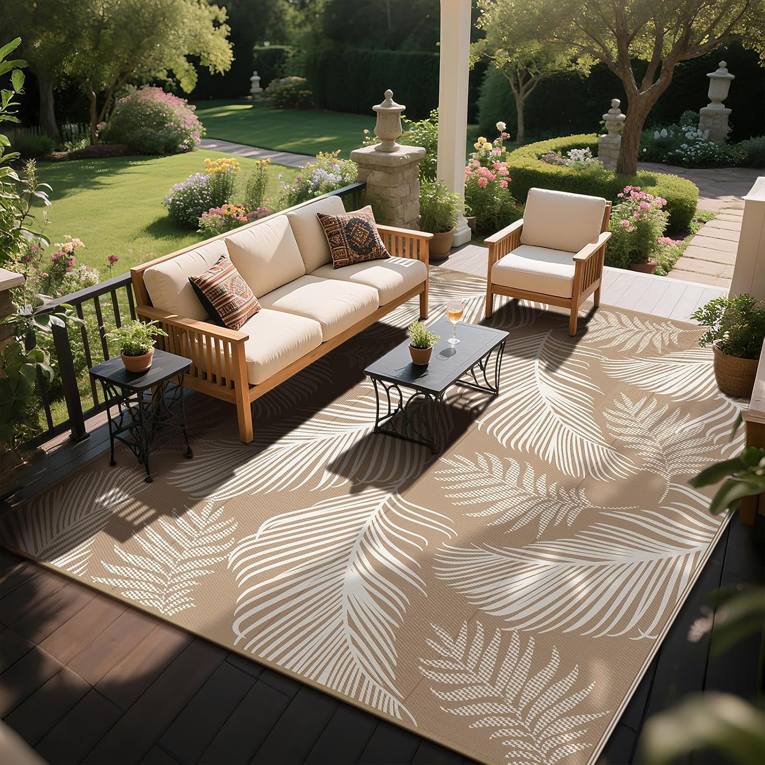 Reversible UV Resistant 8x10 Plastic Straw Outdoor Rug