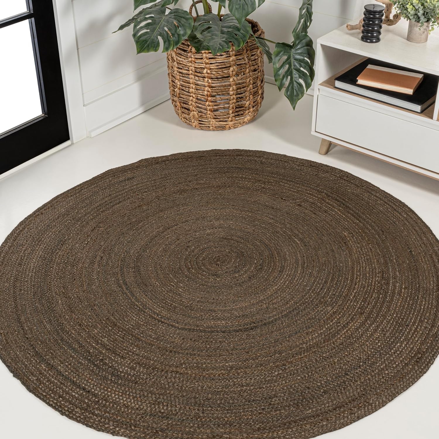 Coastal Braided Jute Round Pet Friendly Area Rug