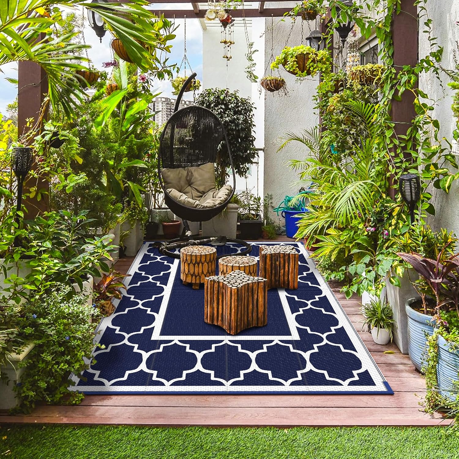 Foldable Reversible 5x8 Waterproof Plastic Outdoor Rug